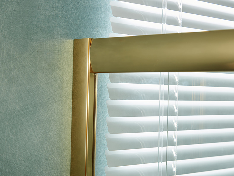 SE csúszó zuhanykabin, átlátszó edzett üveg, arany alumínium profil, dupla lyukú fogantyú, tálca nélkül SE csúszó zuhanykabin, átlátszó edzett üveg, arany alumínium profil, dupla lyukú fogantyú, tálca nélkül