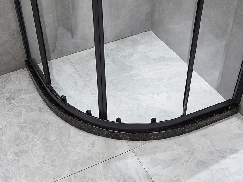 SE csúszó zuhanykabin, átlátszó edzett üveg, fekete alumínium profil, dupla lyukú fogantyú, tálca nélkül SE csúszó zuhanykabin, átlátszó edzett üveg, fekete alumínium profil, dupla lyukú fogantyú, tálca nélkül